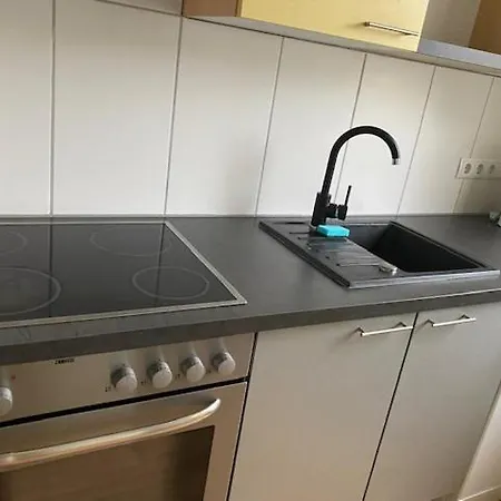 Zwei-raum Für Max. 4 Personen * Magdeburg